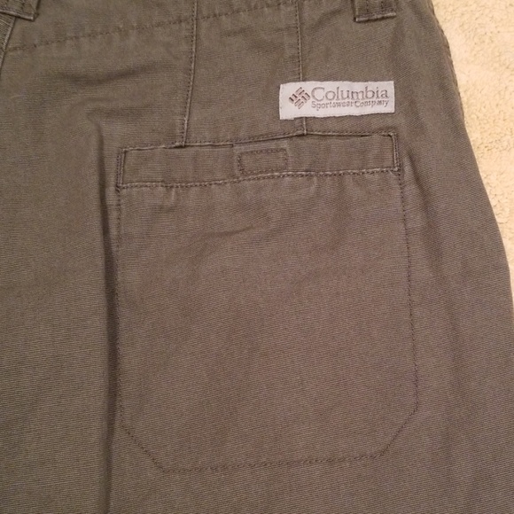 Columbia Women's Dark Green Shorts in Size 6 - Picture 6 of 8